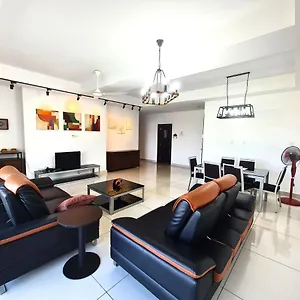 Ksl D'esplanade Residence: 4-bedroom Waterpark View With Free Wifi Apartment *