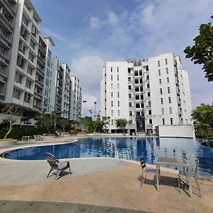 Apartment Mount Austin Midori, 1-8 Pax