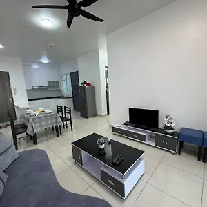 Sunlit Coner Apartment