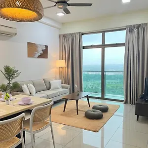 Mount Austin Atarigame And Neflix 9pax Balcony Palazio Apartment Johor Bahru