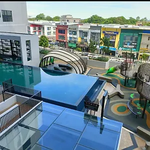 Sky Trees Nflix Make Up Table With Pool & Facilities Apartment *