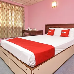 Super Oyo 90599 De Rose Hotel
