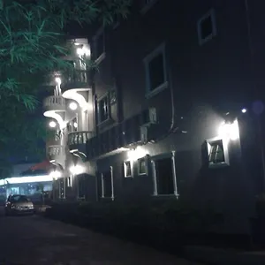Ria Hotel 2*