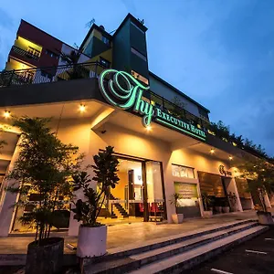 泰行政酒店 3* 新山