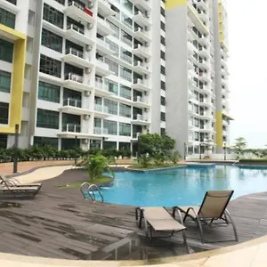 Apartment @ Parc Regency Services ~ Near Mount Austin Ikea Toppen Shopping Centre Johor Bahru