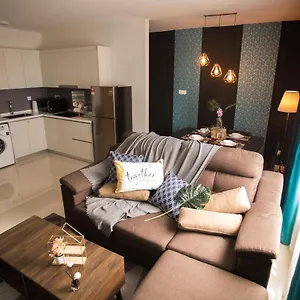 Suasana By The One Apartment *