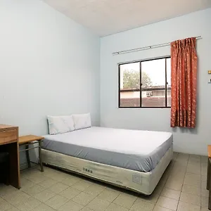 Hotel Spot On 89989 Wispering Johor Bahru