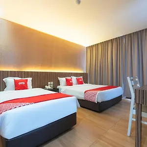 Capital O 90447 Ezzyhome Kebun Teh 2*