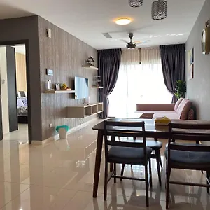 【netflix】suasana Suites,nxt To Ciq【poolgym&wifi】 * Johor Bahru