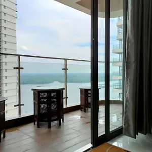 2 Seaview Balcony@danga Bay