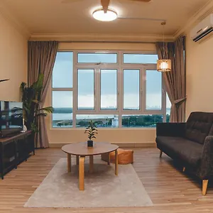 Goldensand Seaview 6pax 2br Muji By Our *