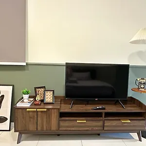 Paradigm 4pax 2king Bed Netflix Wifi * Johor Bahru