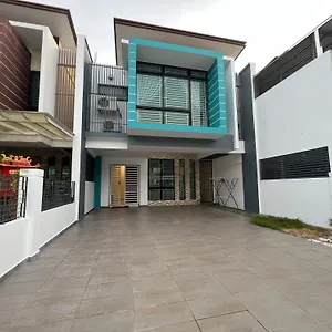 16pax Seri Austin 4bedroom 4bath Nearby Toppen Aeon Tebrau Apartment Johor Bahru