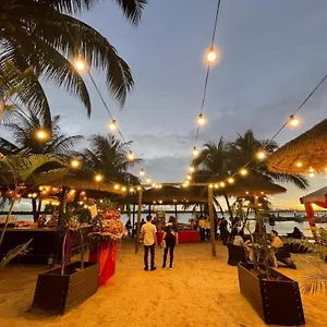 Apartment 奢华海景套房 3房2厕 5-10人适合家庭入住 金海湾@danga Bay *