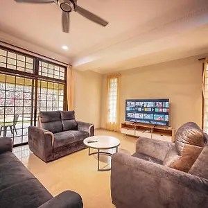 Holiday home Jb Gatheringhouse 5bedroom 12pax *