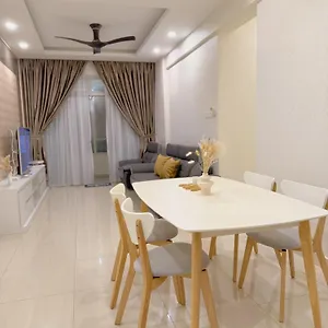 Mount Austin Midori Muji 6pax * Johor Bahru