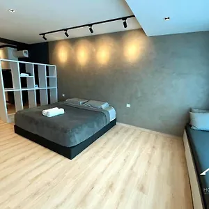 Austin Queen Bed Johor Bahru