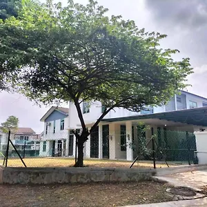 Holiday home Iris 31 Corner Lot Near Legoland Jdt Utm Malay Only