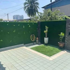 Convenient Landed Walk To Ksl 2min * Johor Bahru
