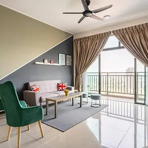 Apartment Molek Regency View 6pax Netflix Johor Bahru