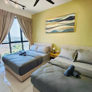 Sky Trees 15-06 4pax, Bukit Indah, Aeon, Legoland, Netflix Apartment