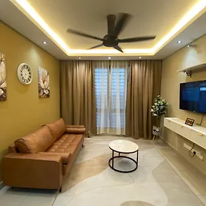 A To Z Panorama Jb Apartment