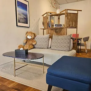 Holiday home Retro Vintage House 5 Min Ksl, Square, Ciq *