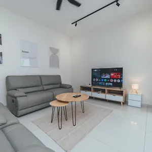 Danga Bay Coastal Charm 3br 8pax W 3balcony By Ourstay Apartment *