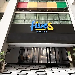 호텔 Fives Dnp 3*