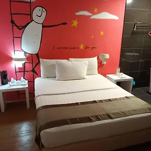 Hotel The Ardens - Danga Bay, - Formerly Known As Zoom 2*