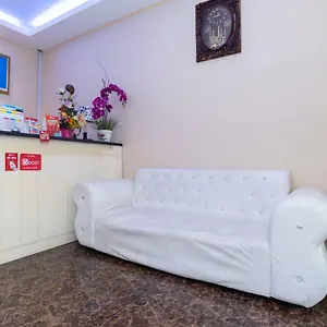 Hotel Oyo 1228 R & R